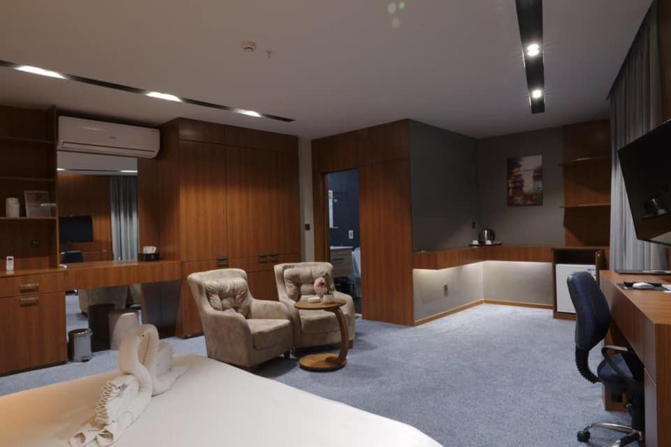 Gratus Hotel เอร์เบล ภายนอก รูปภาพ
